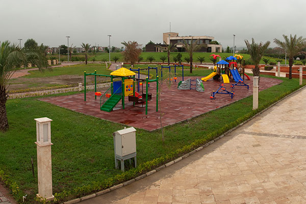 زمین بازی کودکان